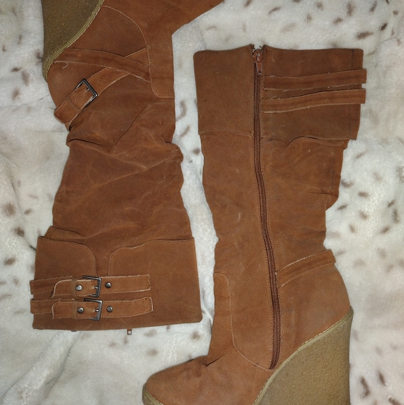 3/$30 Wedge boots - Picture 13 of 16